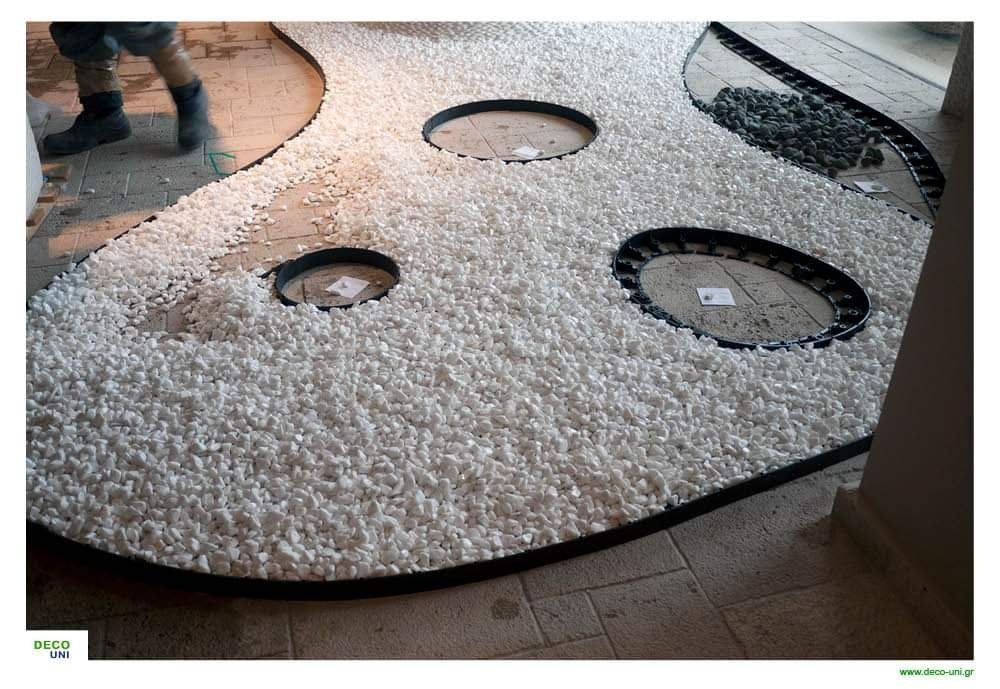 Distantier de gradina separator delimitator