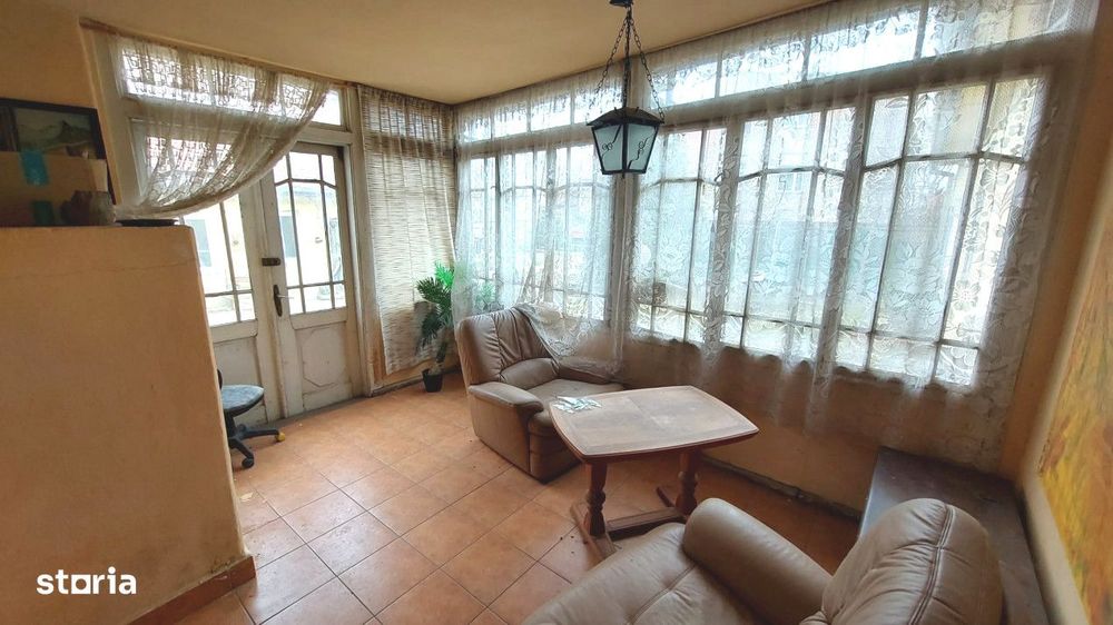 Apartament 5 camere la casa zona ultracentrala in Cisnadie