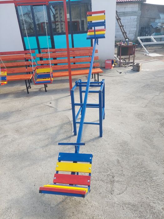 Vând produse de joacă pentru copii leagăn balansoar carusel bănci