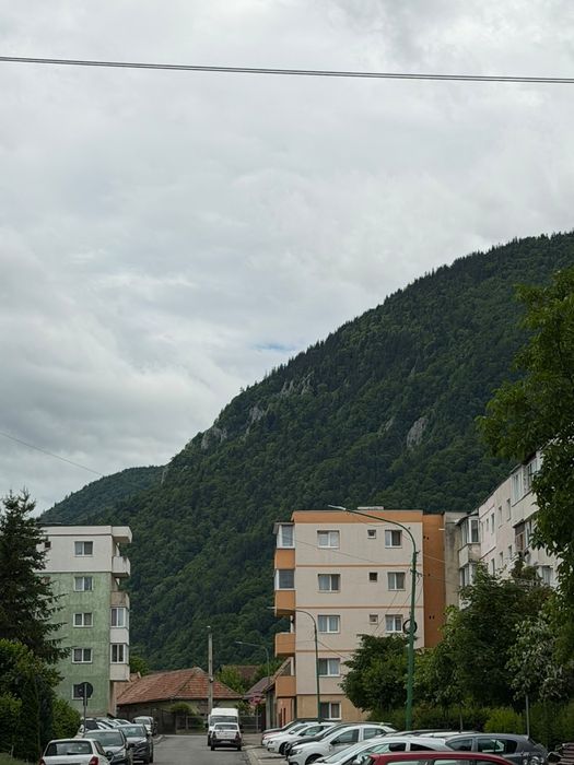 Apartament 2 camere semidecomandat