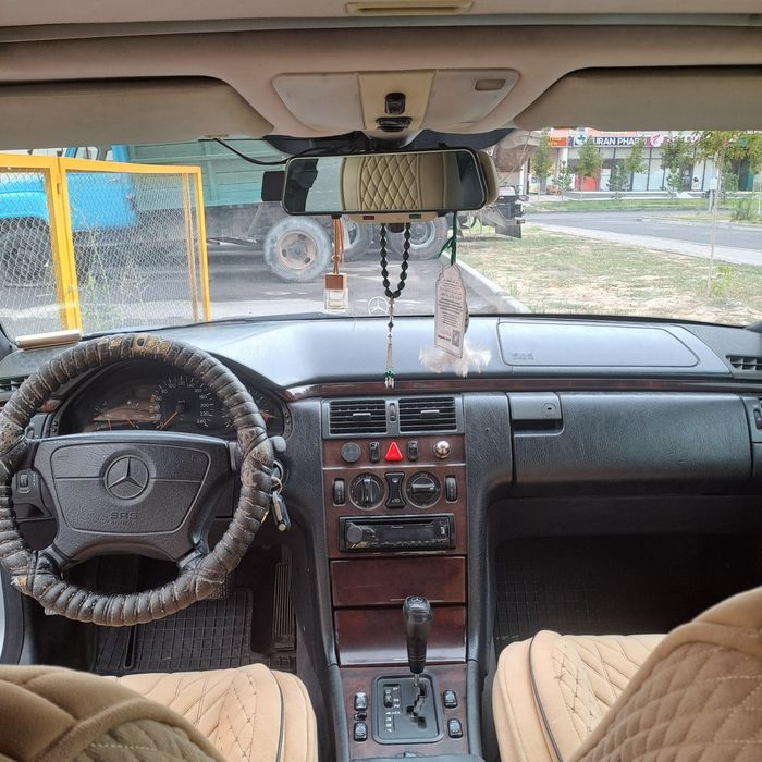 Мерседец бенц е230