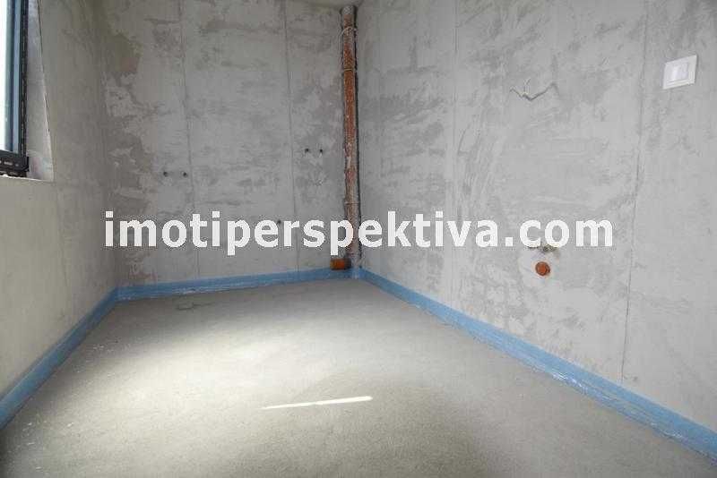 реф.19385 Чисто нова къща с две паркоместа-Коматевско шосе!