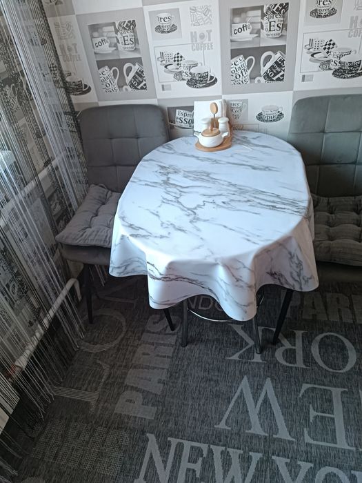 Продам кухонный стол