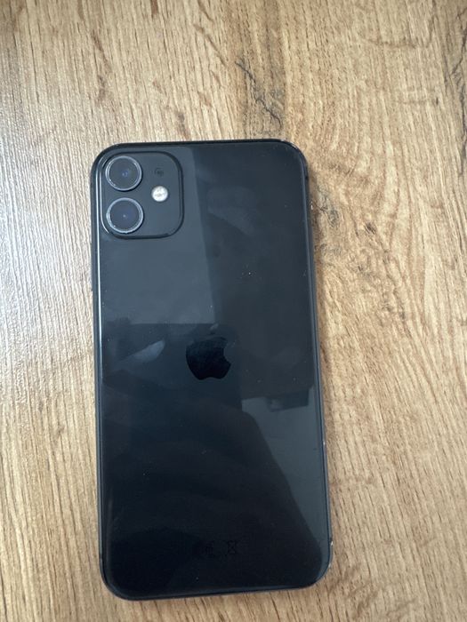 Айфон 11.