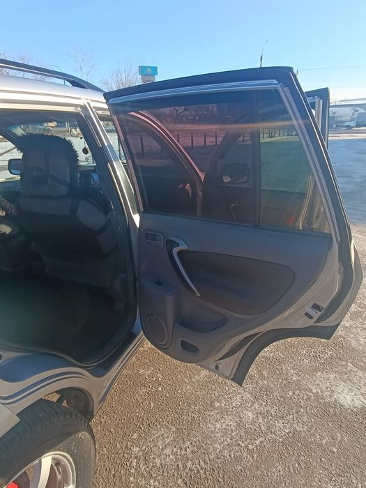 Продам Тойота Рав 4