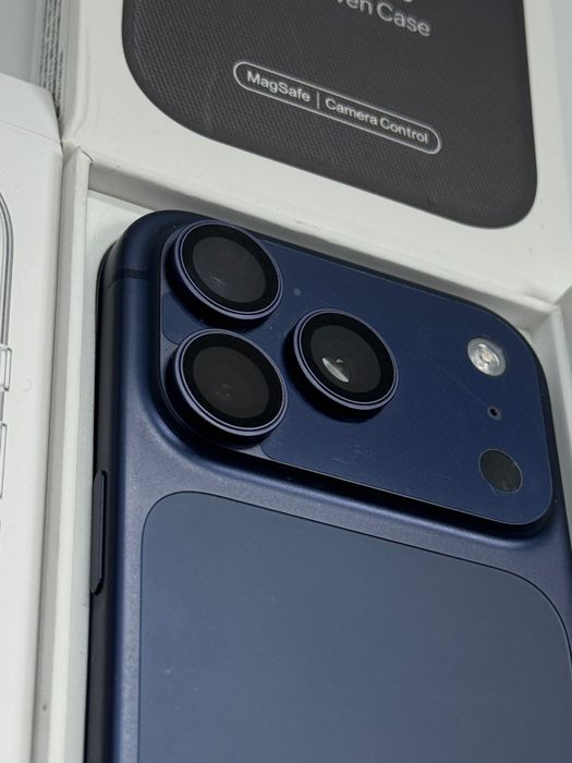 Apple iPhone 17 Pro 256GB - Deep Blue