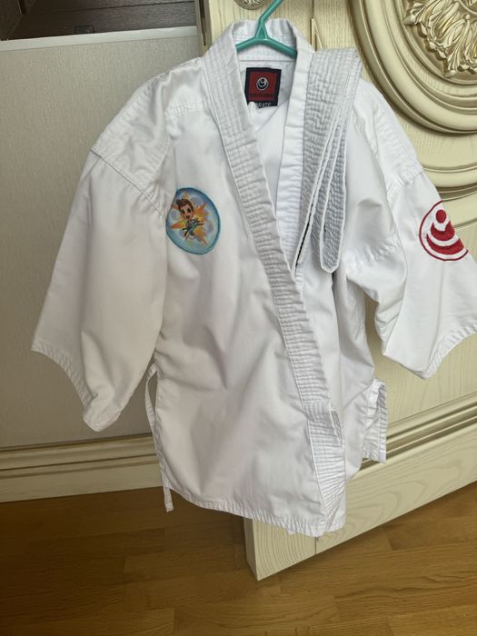 Продам кимоно детское