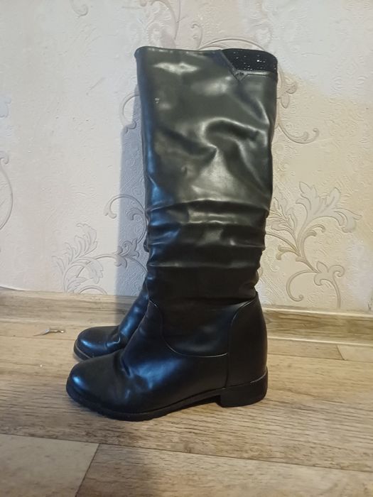 Продам зимние сапоги