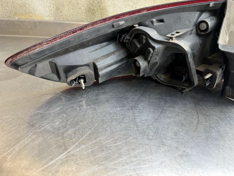 Stop dreapta pe aripa Renault Megane 3 Combi Break Variant