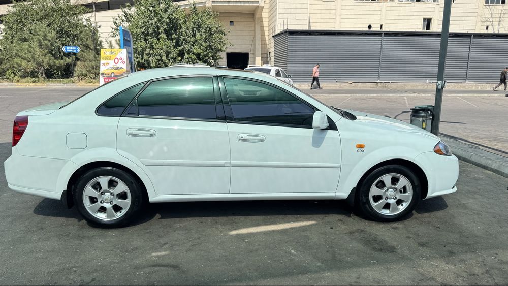 Продаю gentra 2020 года