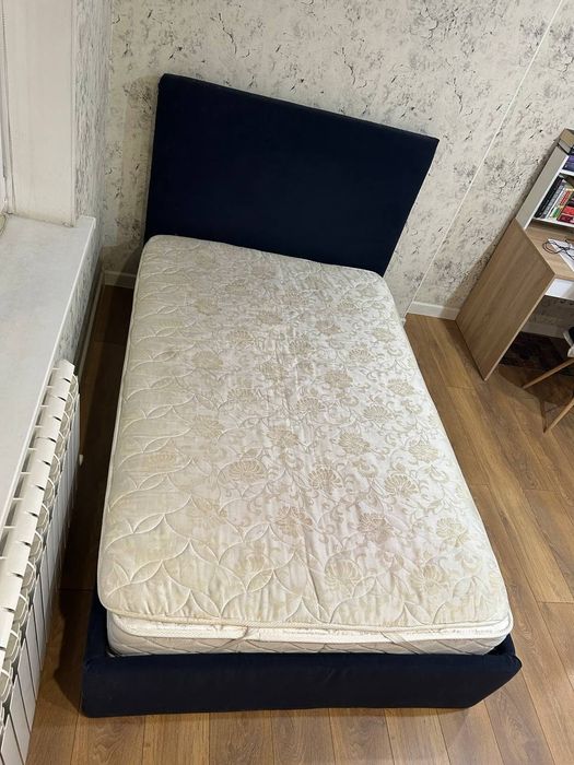 Продаю кровать с матрасом 120×200