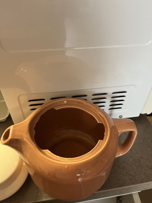 Порцеланово чайниче за декупаж