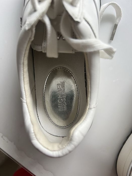 Маратонки- естествена кожа