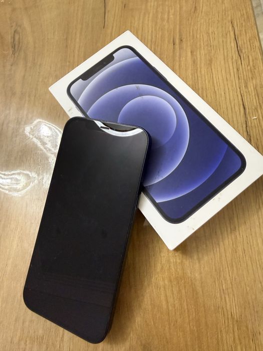 Продам iPhone 12