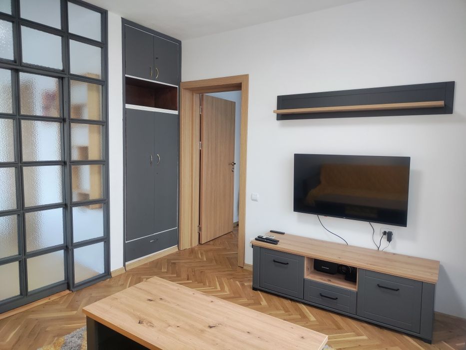 Дава се под наем Тристаен апартамент в Благоевград, Освобождение - 65 кв.м за 357 € - Снимка #13