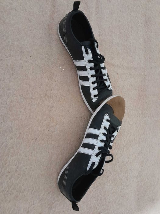 Красиви ретро маратонки - Adidas!