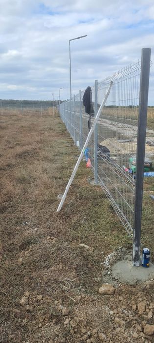 2 loturi de 400 m teren intravilan Sabareni