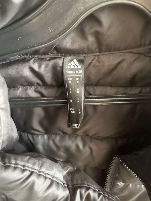 Куртка новая adidas продам