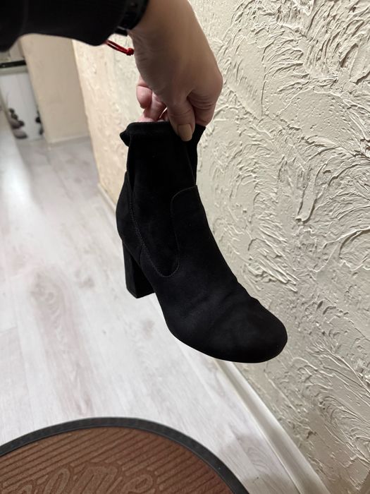 …(Дамски боти)..