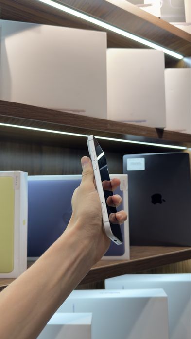 iphone 17 pro max naxtka