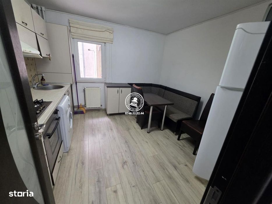 Apartament 2 camere de vanzare - 2 balcoane, etaj intermediar - CUG