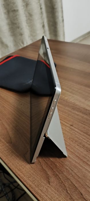 Tabletă / Laptop 2-în-1 VOYO VBook I3 – Ecran 10.1", 8GB RAM, 128GB SSD