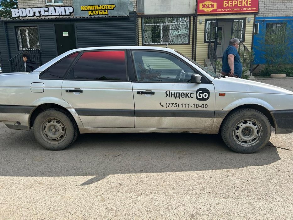 Volkswagen Passat 1990