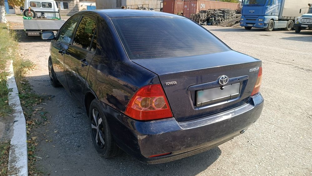 Toyota Corolla 2004, 1.6, после ДТП