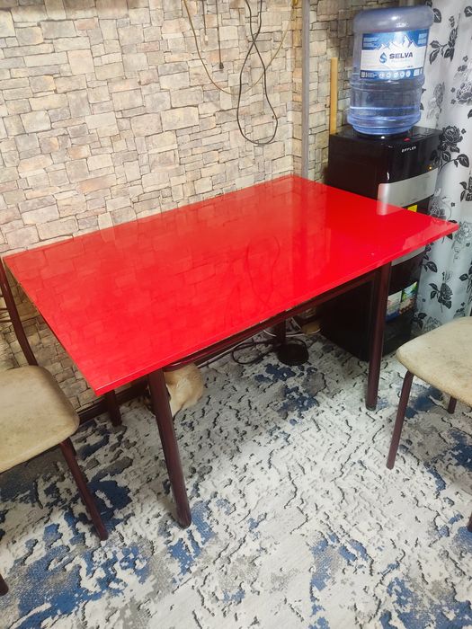 Стол и 6 стульев