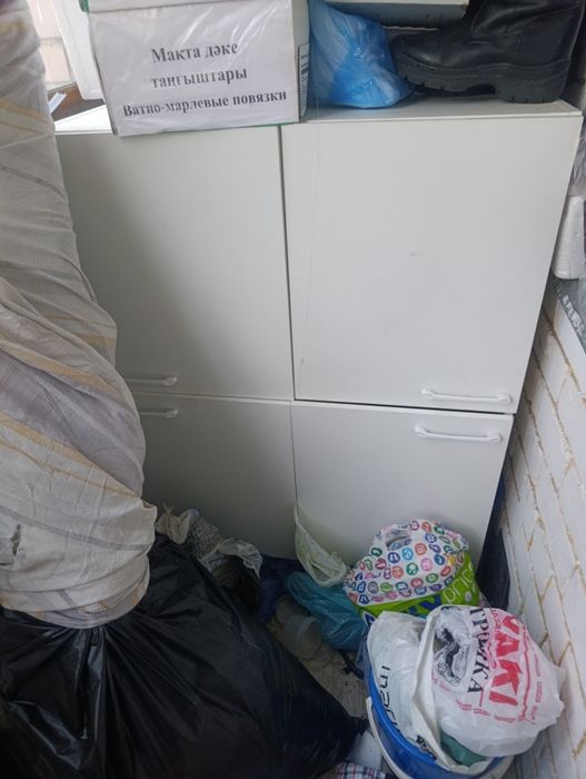 Полки шкафов , в отличном состоянии