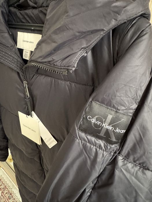 Продам Новую куртку Calvin Klein