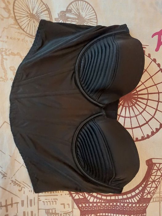 Черно елегантно бюстие