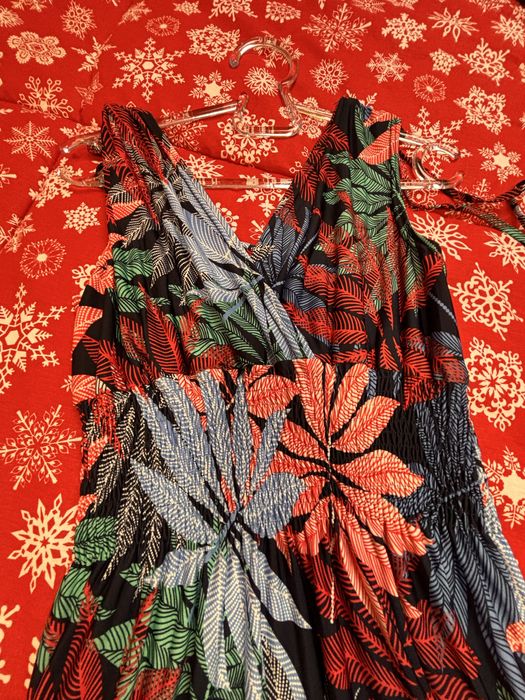 Ластична рокля-подходяща и за бременни