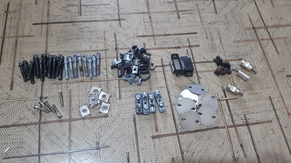 Мебельные петли и комплектующие