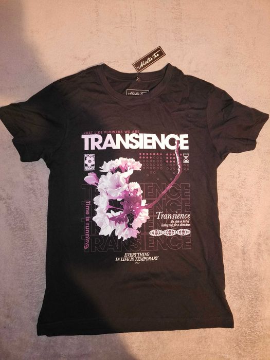 Tricou barbati Mister Tee, cu imprimeu si decolteu la baza gatului, marimea S