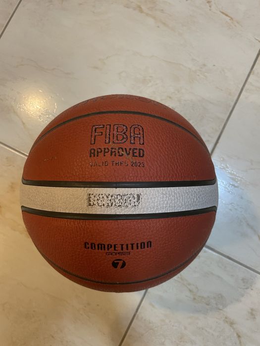 Mingii wilson 3x3 si molten fiba