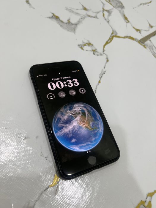 Продам İPhone 8+ 128Gb