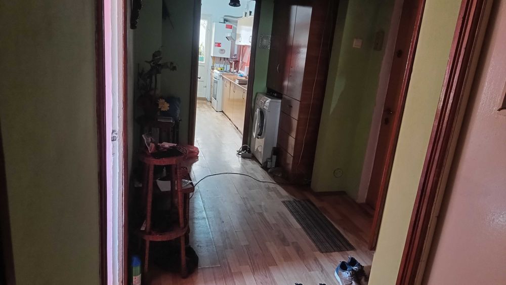 Apartament 3 camere decomandat langa Scoala nr 2 din Moinesti