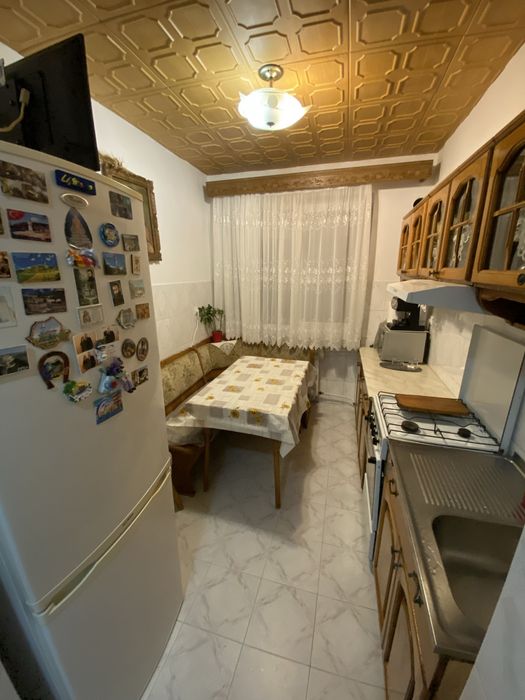 Vand apartament 2 camere sau schimb cu ap 2 camere parter plus diferen