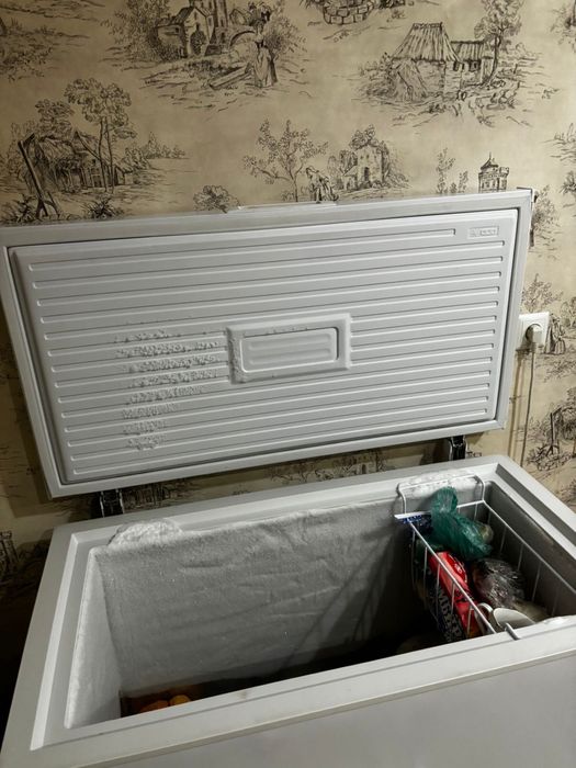 Морозильник продам за 150000