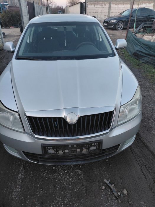 Bara fata cu proiectoare skoda octavia 2 facelift gri