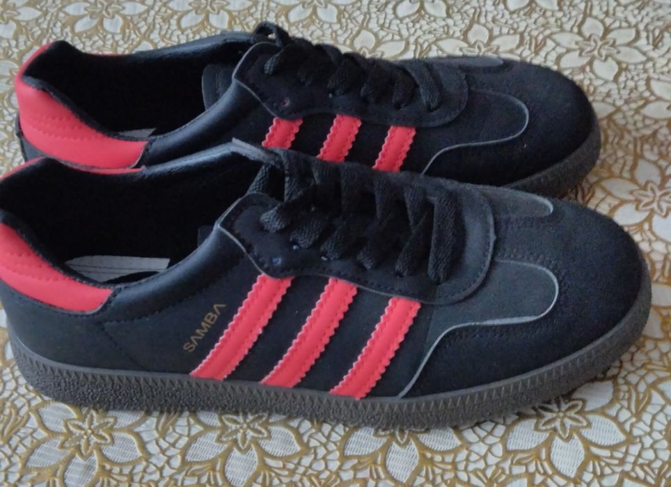 Кроссовки мужские р.41