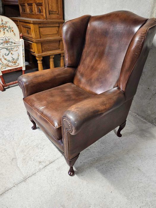 Кресло в стил Честърфийлд (естествена кожа)