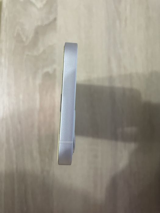 Apple 12 64 GB white