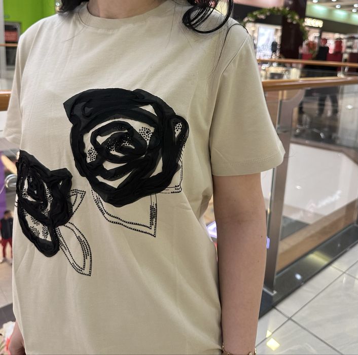 Дамска тениска с детайли MAX MARA