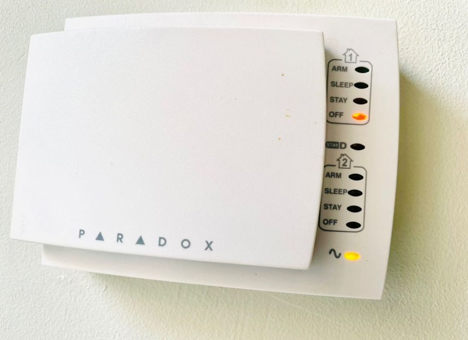 Алармена система за охрана PARADOX