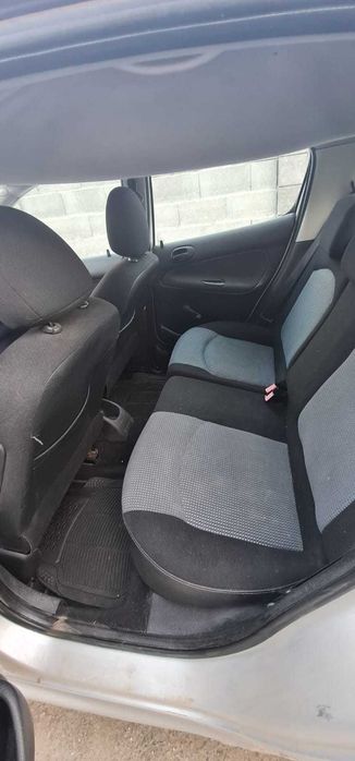 Vand masina Peugeot 206