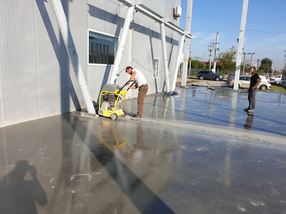 Turnari beton finisat cu elicopter si cuart, Șape beton - industriale