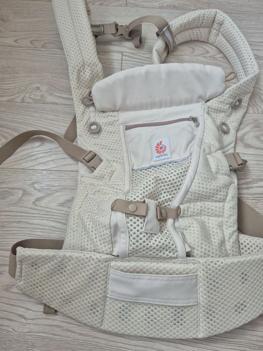 Marsupiu ergonomic Ergobaby – ca nou