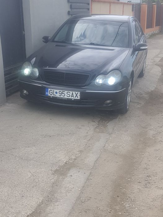vândă schimb mercedes c w203 2.2 cdi am 2004